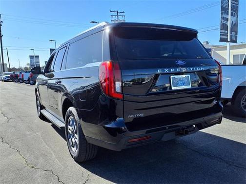 2026 Ford Expedition Max Active 4x2