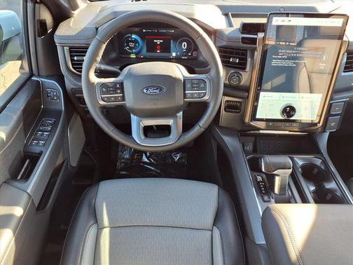 2025 Ford F-150 Lightning LARIAT