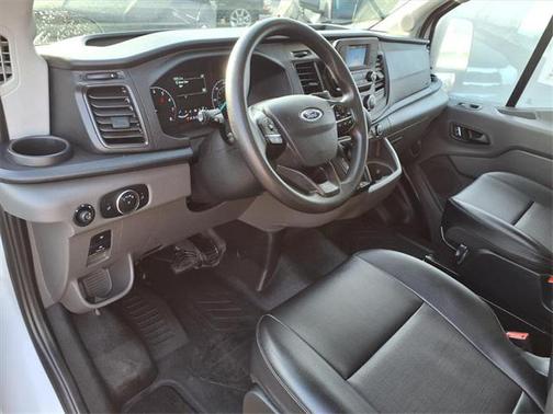 2022 Ford Transit-250 Base