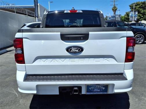 2025 Ford Maverick Lobo Standard