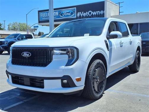 2025 Ford Maverick Lobo Standard