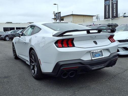 Oxford White 2026 Ford Mustang Dark Horse Fastback