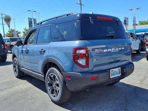 AZURE GRAY METALLIC TRI-COAT 2026 Ford Bronco Sport Outer Banks