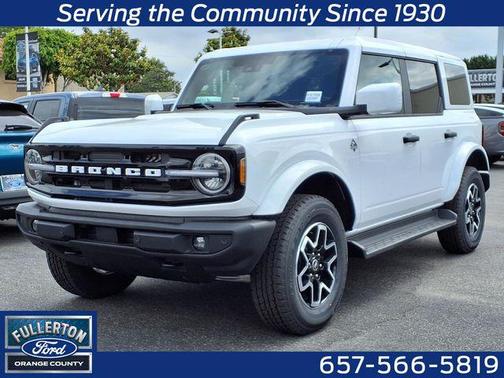 OXFORD WHITE 2026 Ford Bronco Outer Banks