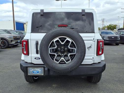 OXFORD WHITE 2026 Ford Bronco Outer Banks