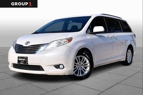 2017 Toyota Sienna XLE
