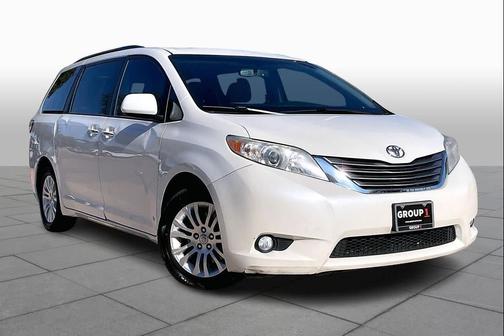 2017 Toyota Sienna XLE