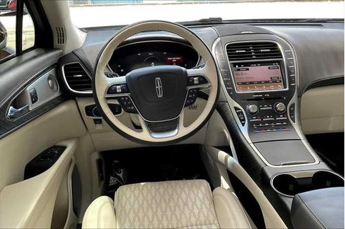2019 Lincoln Nautilus Black Label
