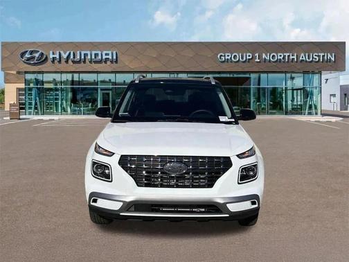 Lunar White w/Black Roof 2025 Hyundai VENUE Limited