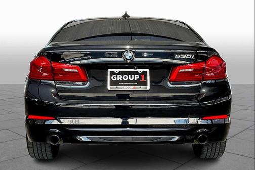 2019 BMW 530 530i