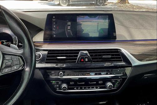 2019 BMW 530 530i