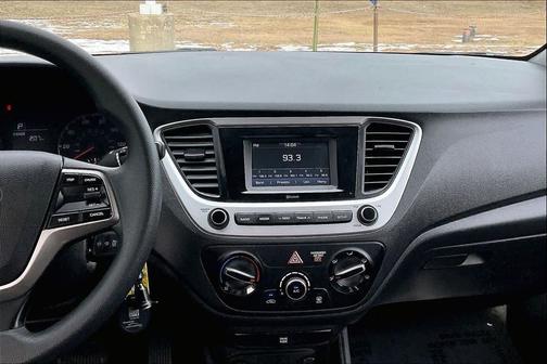 2022 Hyundai Accent SE