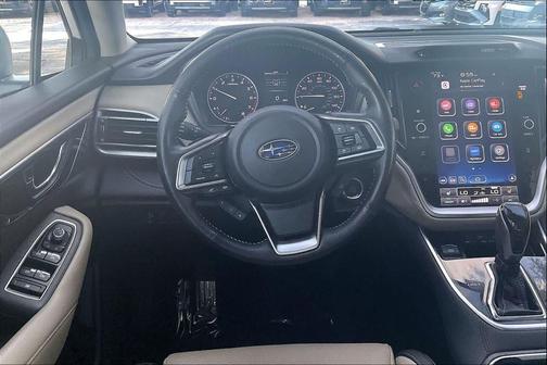 Crystal White Pearl 2022 Subaru Outback Limited