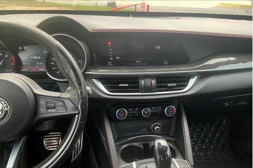 2018 Alfa Romeo Stelvio Quadrifoglio