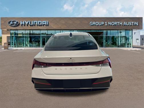 2025 Hyundai ELANTRA SEL