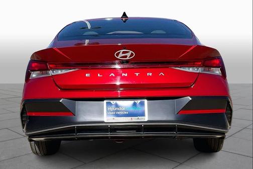 2025 Hyundai ELANTRA SEL