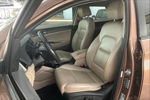 2017 Hyundai TUCSON SE Plus