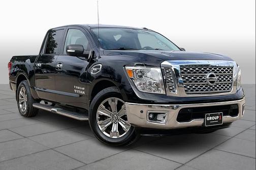 2017 Nissan Titan SV