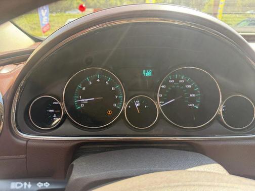 Champagne Silver Metallic 2013 Buick Enclave Premium