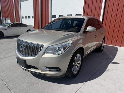 Champagne Silver Metallic 2013 Buick Enclave Premium