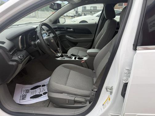 Summit White 2014 Chevrolet Malibu 1LS