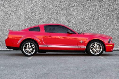Photo 5 of 41 of 2009 Ford Shelby GT500 Base