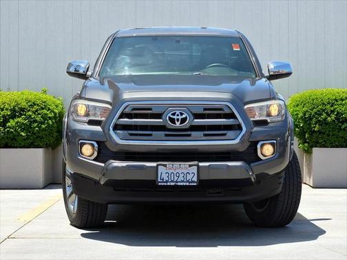 2017 Toyota Tacoma Limited