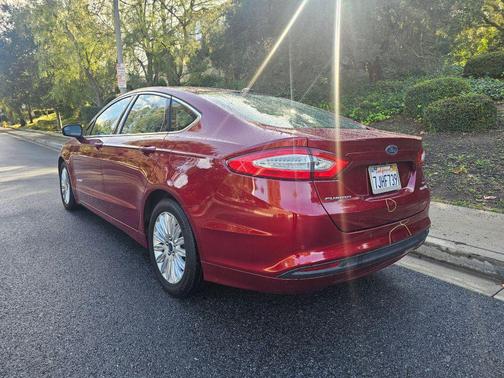 2015 Ford Fusion Hybrid SE
