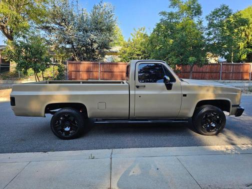 1984 GMC Pickup Truck Base