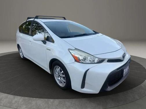 2015 Toyota Prius v Four