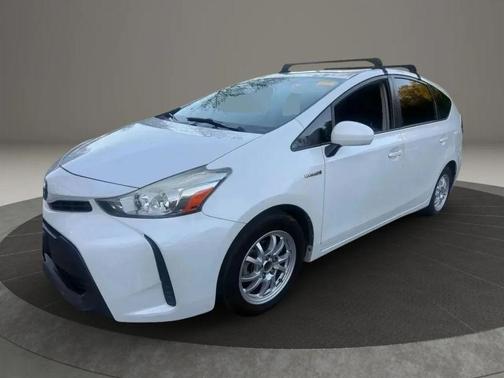 2015 Toyota Prius v Four