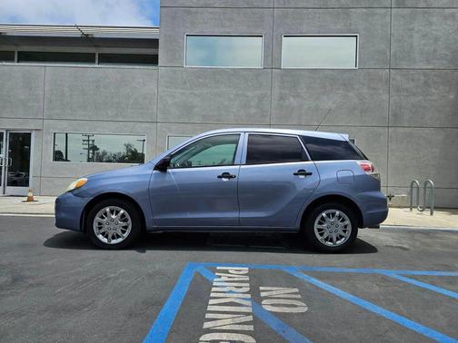2005 Toyota Matrix Base