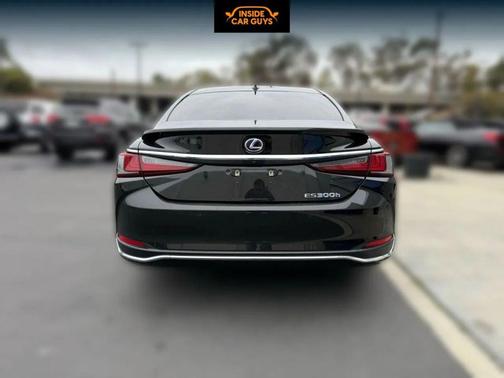 2020 Lexus ES 300h Base