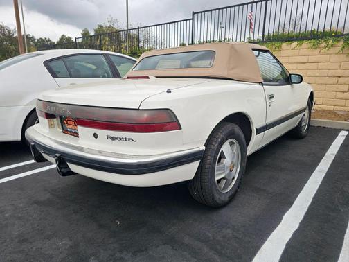 1990 Buick Reatta 2D Convertible