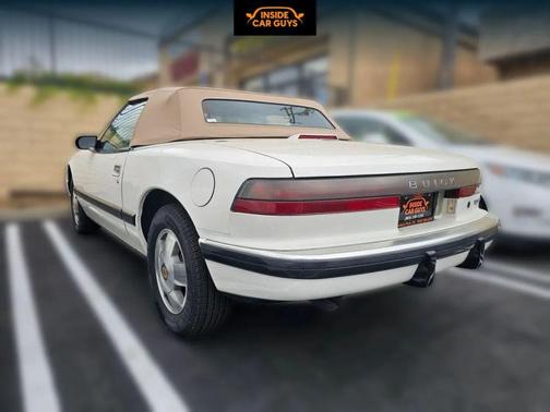 1990 Buick Reatta 2D Convertible