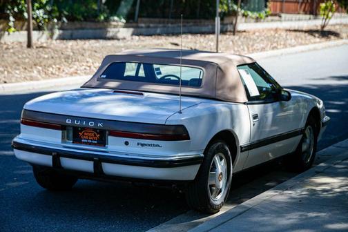 1990 Buick Reatta 2D Convertible
