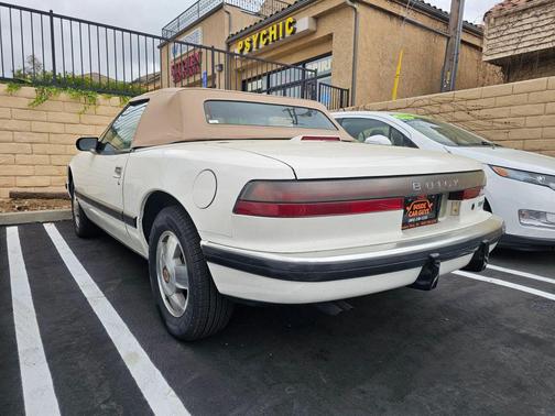 1990 Buick Reatta 2D Convertible