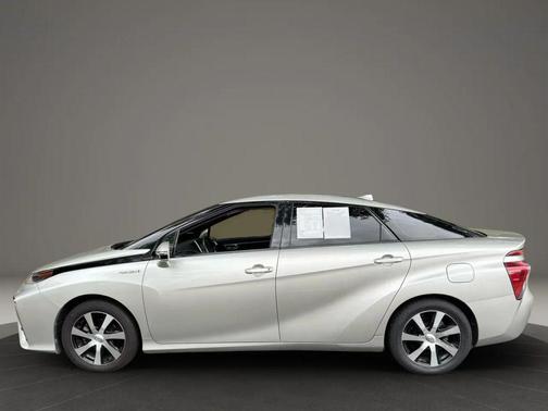 2018 Toyota Mirai Base