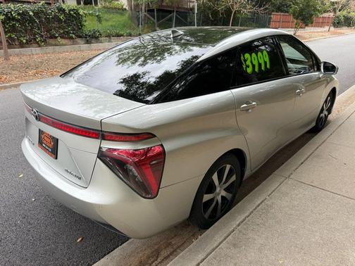 2018 Toyota Mirai Base