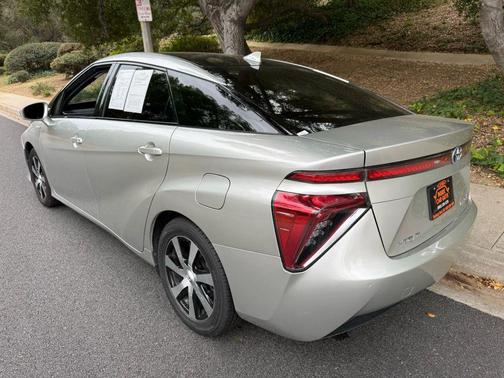 2018 Toyota Mirai Base