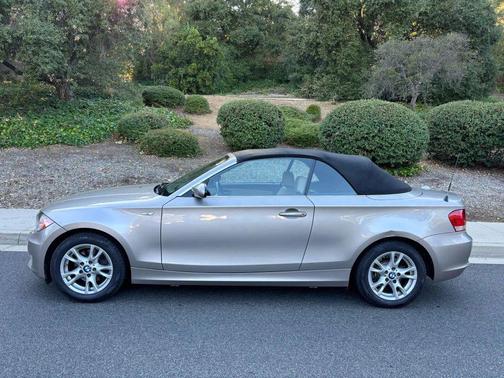 2009 BMW 128 128i Convertible 2D
