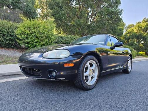2000 Mazda MX-5 Miata LS