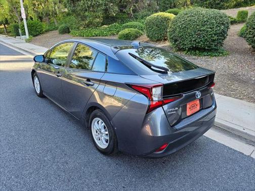2021 Toyota Prius XLE
