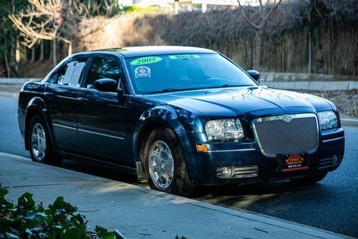2005 Chrysler 300 Touring