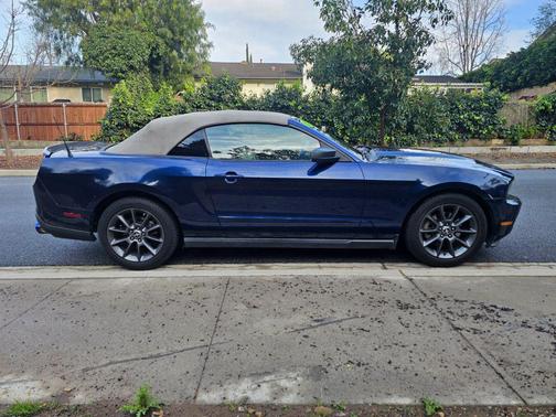 2012 Ford Mustang V6 Premium