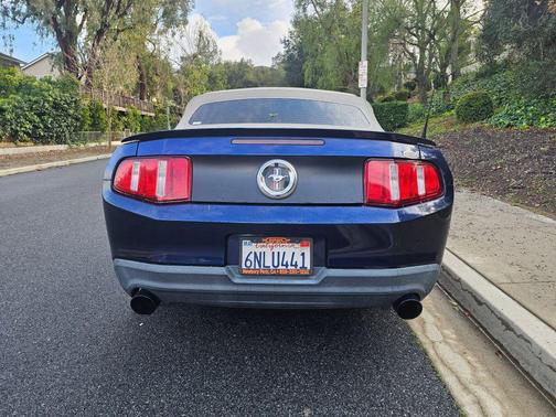 2012 Ford Mustang V6 Premium