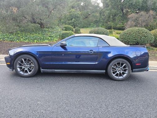 2012 Ford Mustang V6 Premium