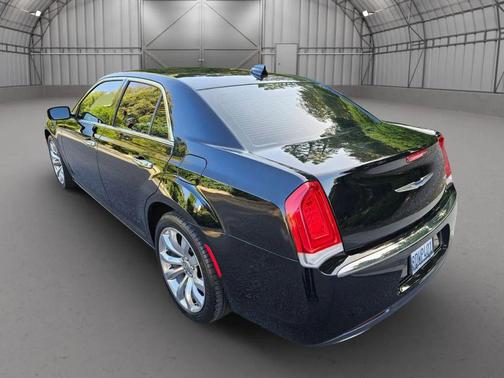 2018 Chrysler 300 Limited