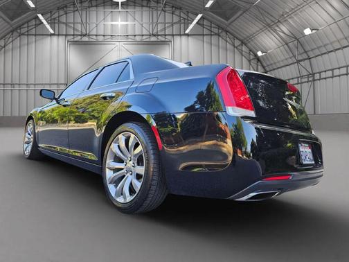 2018 Chrysler 300 Limited