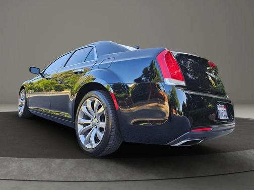 2018 Chrysler 300 Limited